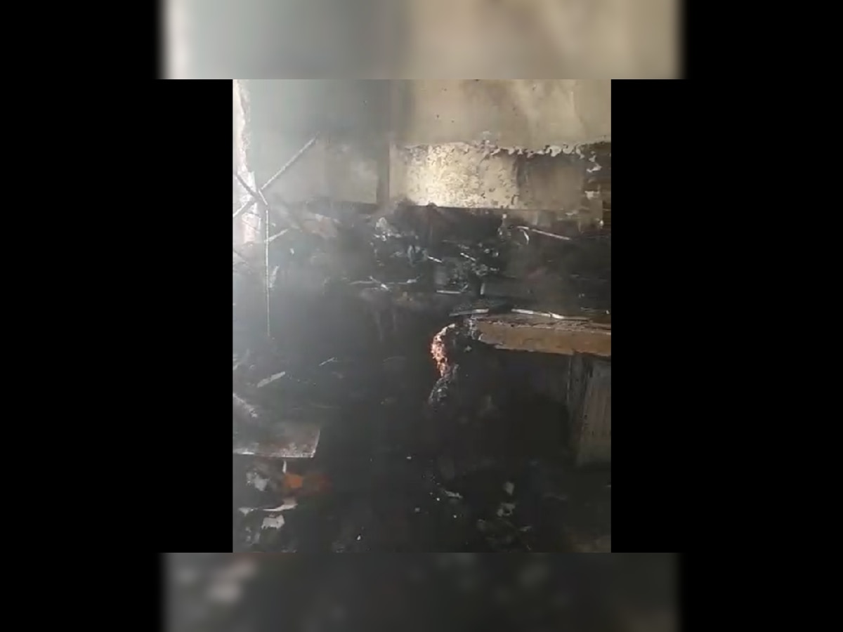 शॉर्ट सर्किट से घर में लगी आग, जलने से एक व्यक्ति की मौत, दमकल की 3 गाड़ियां मौके पर मौजूद