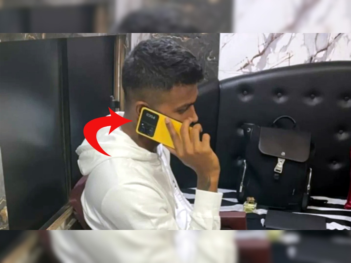 Hardik Pandya के हाथ में दिखा धांसू कैमरे वाला रहस्यमयी Smartphone, फीचर्स जानकर लोग बोले- कितना झक्कास है...