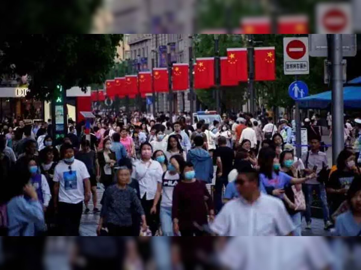 चीन की जनसंख्या 60 वर्षों में पहली बार क्यों घटी, दुनिया पर क्या होगा इसका असर?