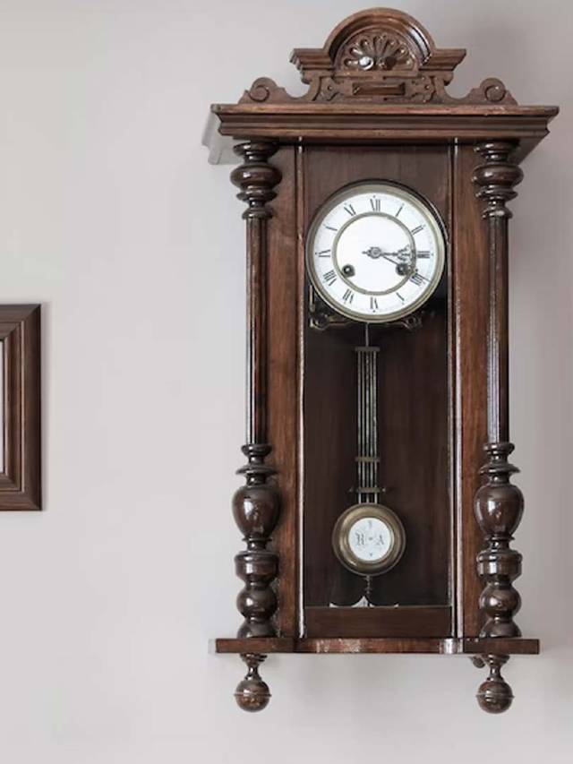 vastu shastra wall clock tips and face direction Vastu Tips घर की इस