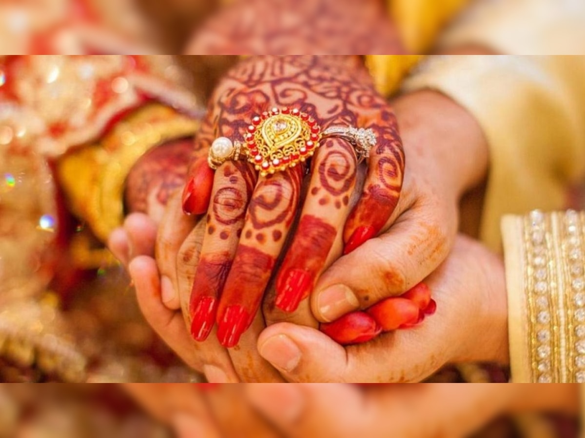 Vastu Tips For Marriage:नवविवाहित जोड़े जरूर अपनाएं ये वास्तु टिप्स, बना रहेगा भरपूर प्यार