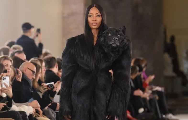 Paris fashion week 2023 models ramp walk in animal inspired dresses ...