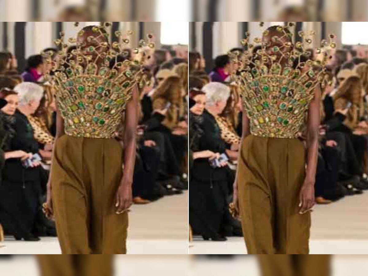 Paris fashion week 2023 models ramp walk in animal inspired dresses ...
