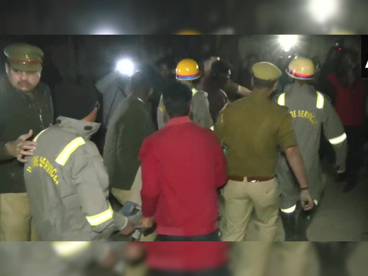 Building Collapsed in Lucknow: लखनऊ के हजरतगंज में भरभराकर गिरी रिहायशी इमारत, अब तक तीन की मौत; कई के दबे होने की आशंका