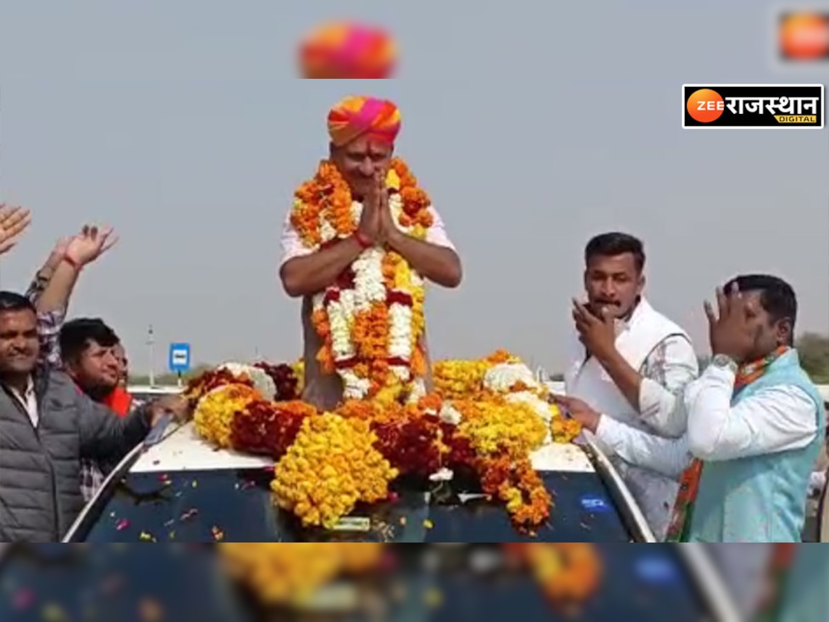 बाड़मेर: भाजपा के नवनियुक्त जिलाध्यक्ष स्वरूप सिंह खारा के पहली बार बाड़मेर पहुंचने पर किया गया भव्य स्वागत