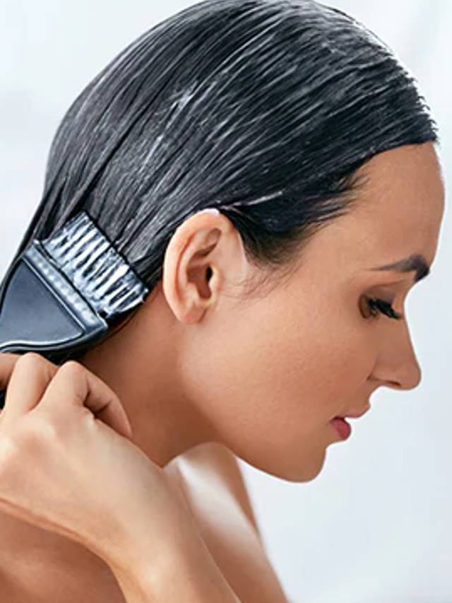 Hair Care Tips: बेवजह बालों में हेयर मास्क लगाने से हो सकता है नुकसान, जानें हेयरपैक लगाने का सही तरीका 