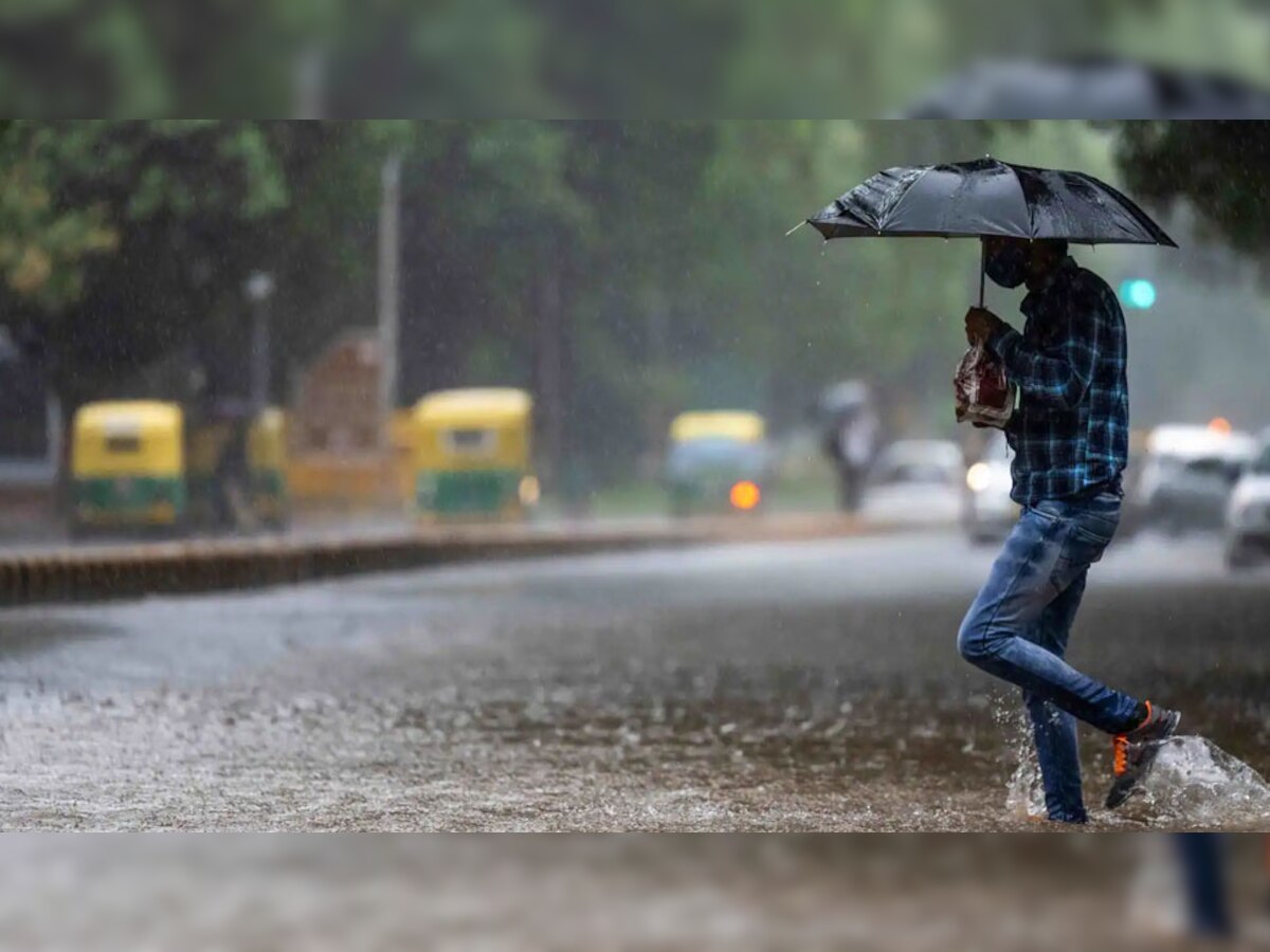 Weather Update: सर्दियों में लोगों को हो रहा गर्मी का अहसास, गरम कपड़ों की परत भी हुई कम; जानें कब होगी दिल्ली एनसीआर में बारिश 