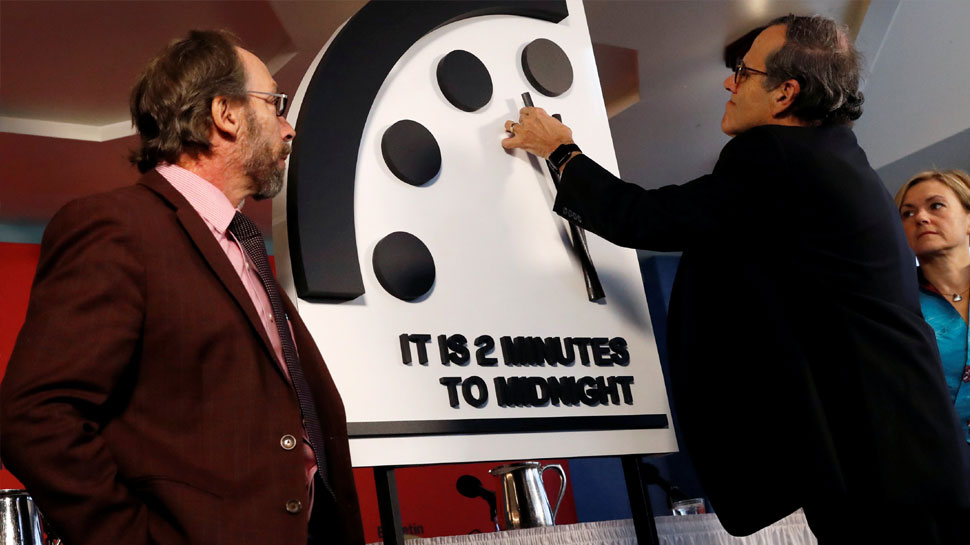 Doomsday Clock: कयामत की घड़ी में 10 सेकंड हुए कम, तबाही से बस इतनी दूर है दुनिया!