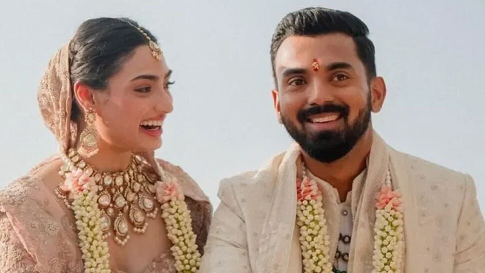 KL Rahul- Athiya Marriage: केएल राहुल-आथिया को शादी में विराट ने दिया इतना महंगा गिफ्ट, कपल को धोनी से मिला बेहद खास तोहफा