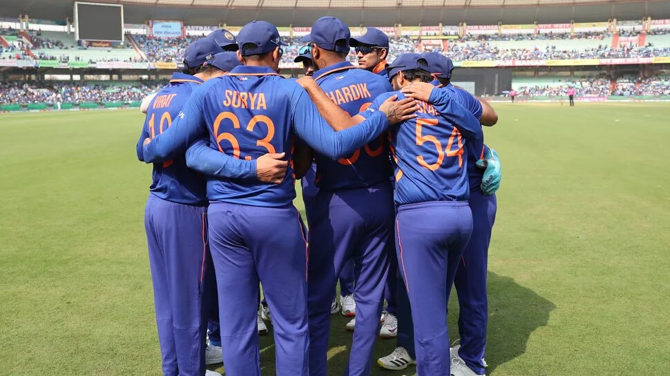 Indian Cricket: सेलेक्टर्स ने 2 मैच खिलाकर इस धुरंधर से कर लिया किनारा, अब 12 गेंद पर 58 रन ठोक दिया मुंहतोड़ जवाब!