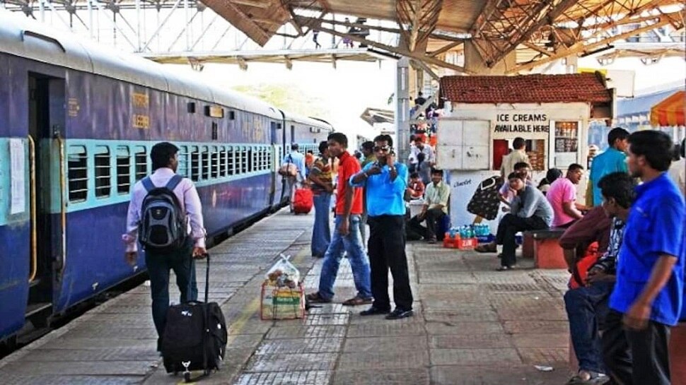 Indian Railways: रेलवे के फैसले से खुश हुए करोड़ों यात्री, अब ट्रेन में मिलेगी कंफर्म सीट! नहीं होना पड़ेगा परेशान