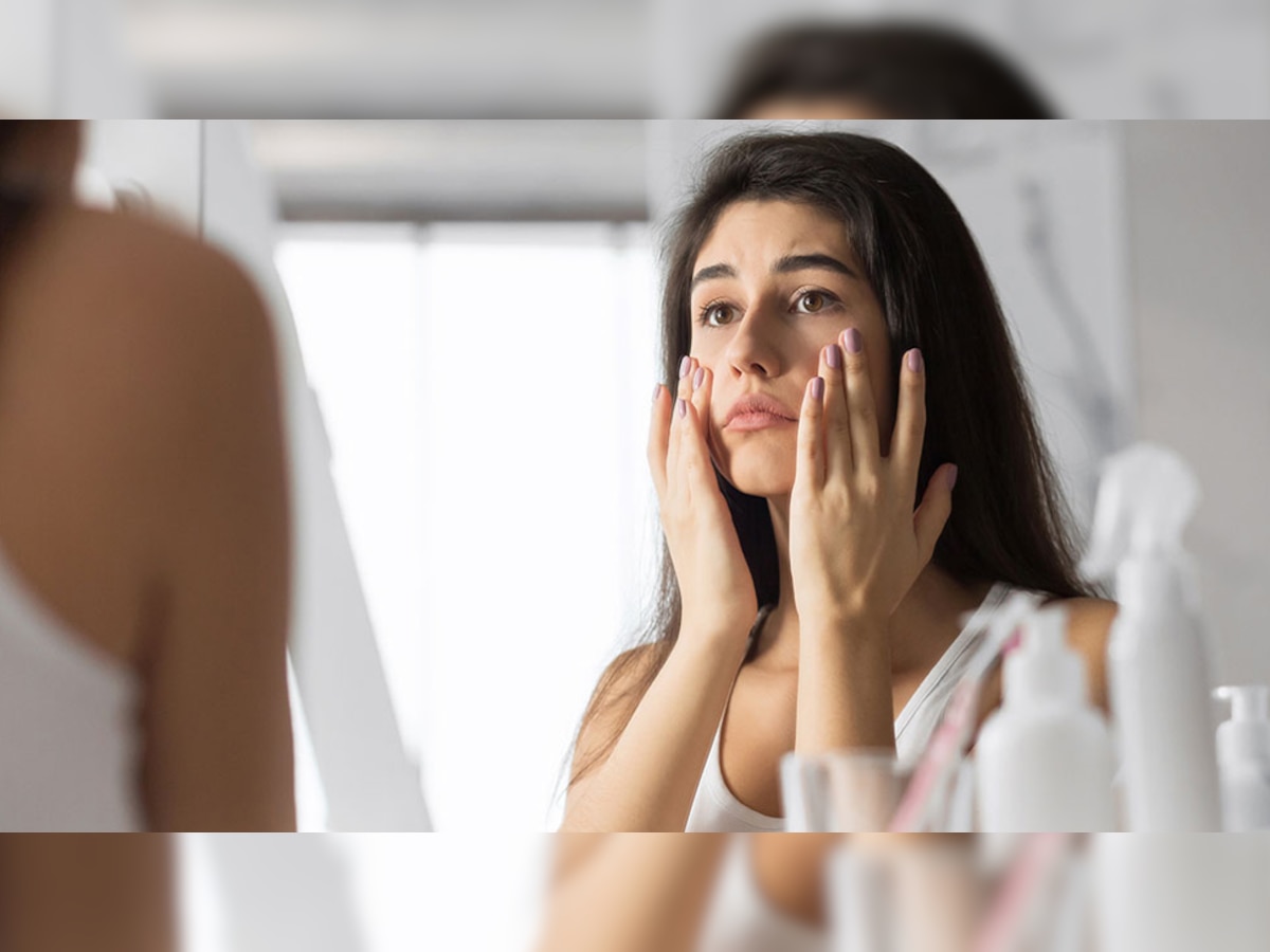 Skin Care: इन गलतियों की वजह से चेहरे का रंग पड़ सकता है फीका, ऐसे रखें स्किन का ख्याल