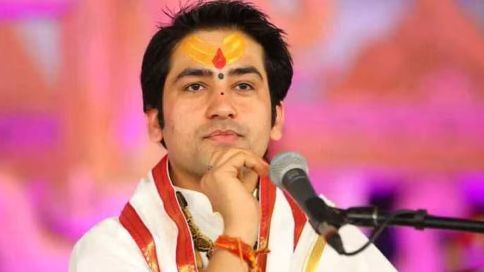 अंधविश्वास फैलाने का भी आरोप
