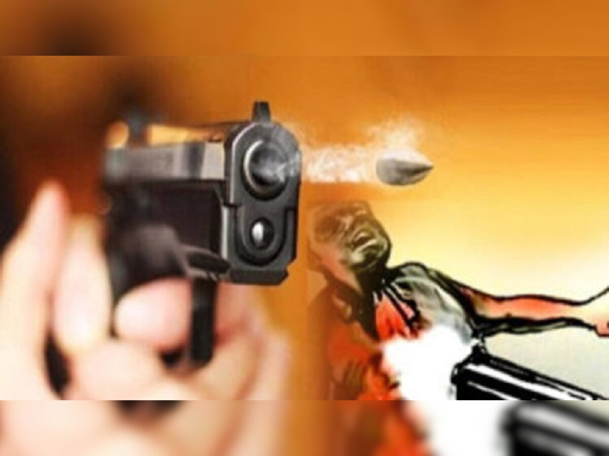 Bihar Crime : सहरसा में अपराधियों ने घर में घुसकर युवक को मारी गोली, आक्रोशित ग्रामीणों ने जाम की सड़क