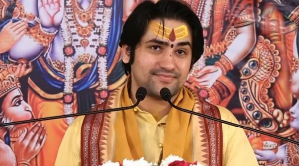 Dhirendra Krishna Shastri: इस जादूगर ने बागेश्वर बाबा को दी ऐसी चुनौती, जानकर आप भी रह जाएंगे हैरान