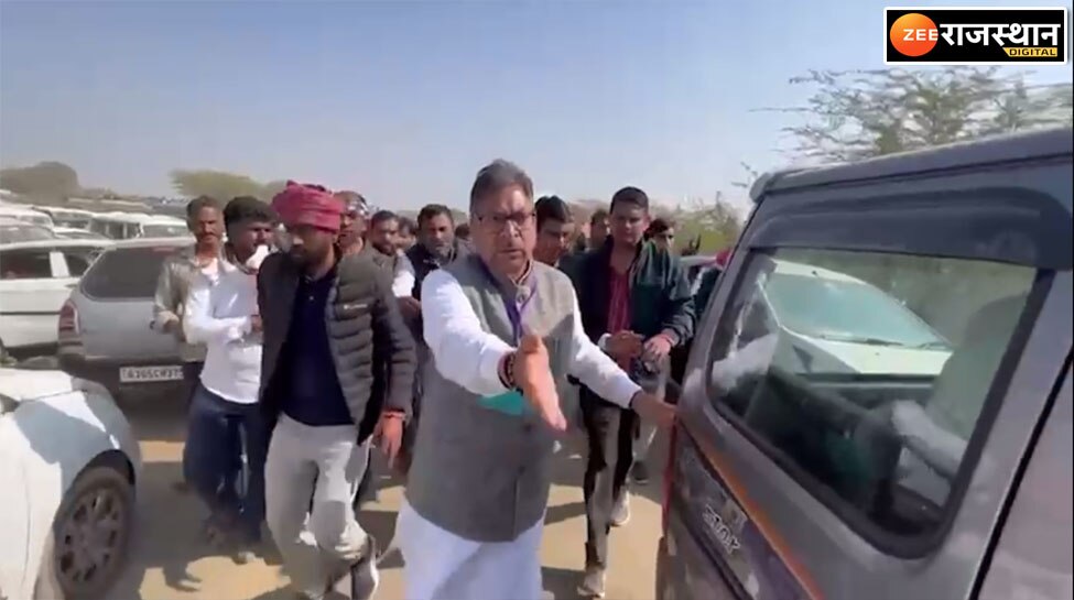 Bhilwara: पीएम मोदी की जनसभा में तैनात पुलिसकर्मी हुआ बेहोश, संकट मोचक बन सतीश पुनिया ने बचाई जान