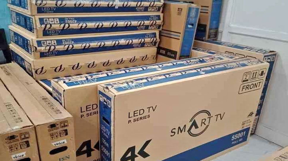 32 इंच के Smart LED TV का लगा है ढेर! 5000 रुपये से भी कम कीमत में बेच रहे सेलर्स 