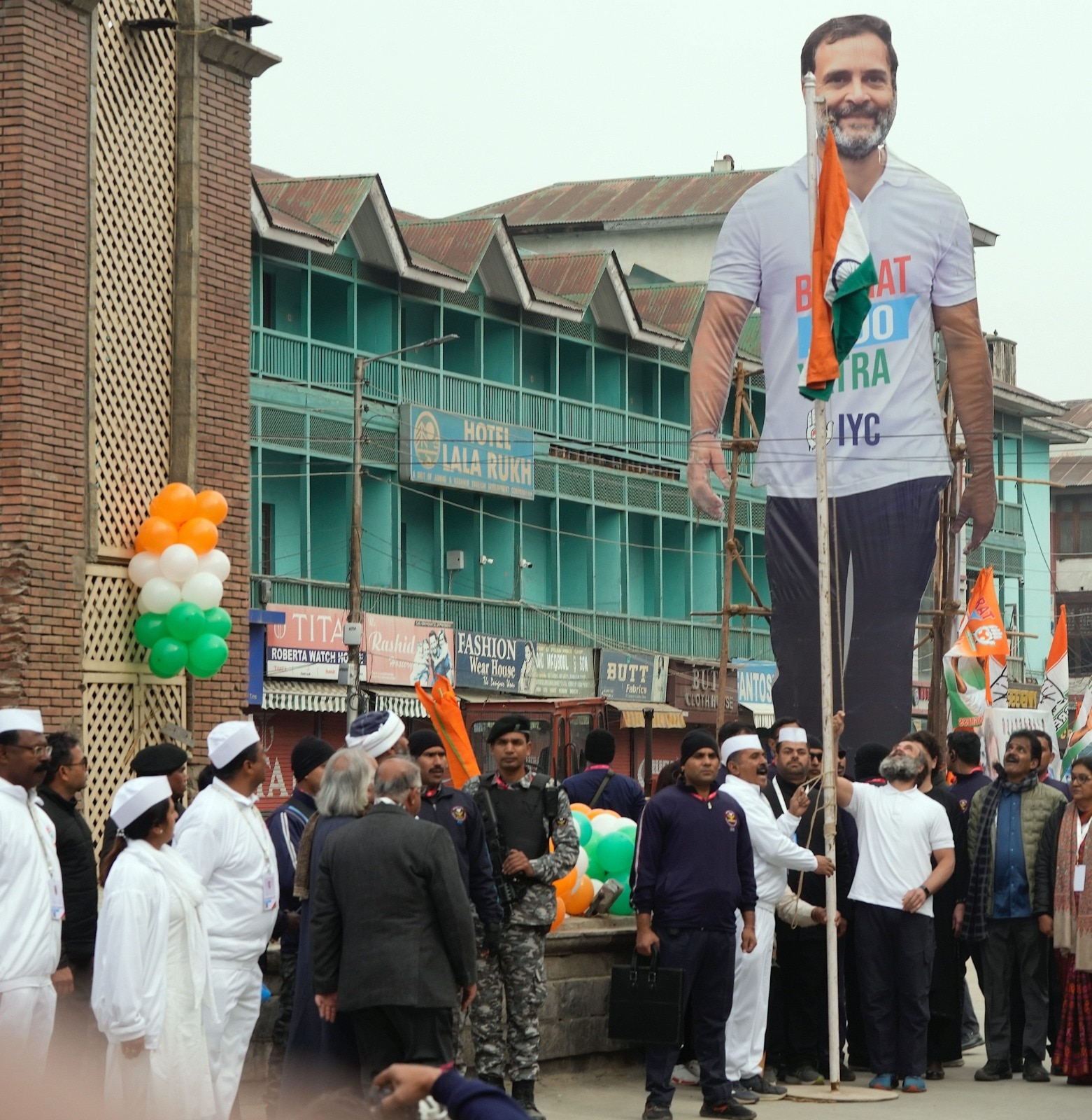 Rahul Gandhi Hoisted The Tricolor At Srinagar Lal Chowk See Photos ...