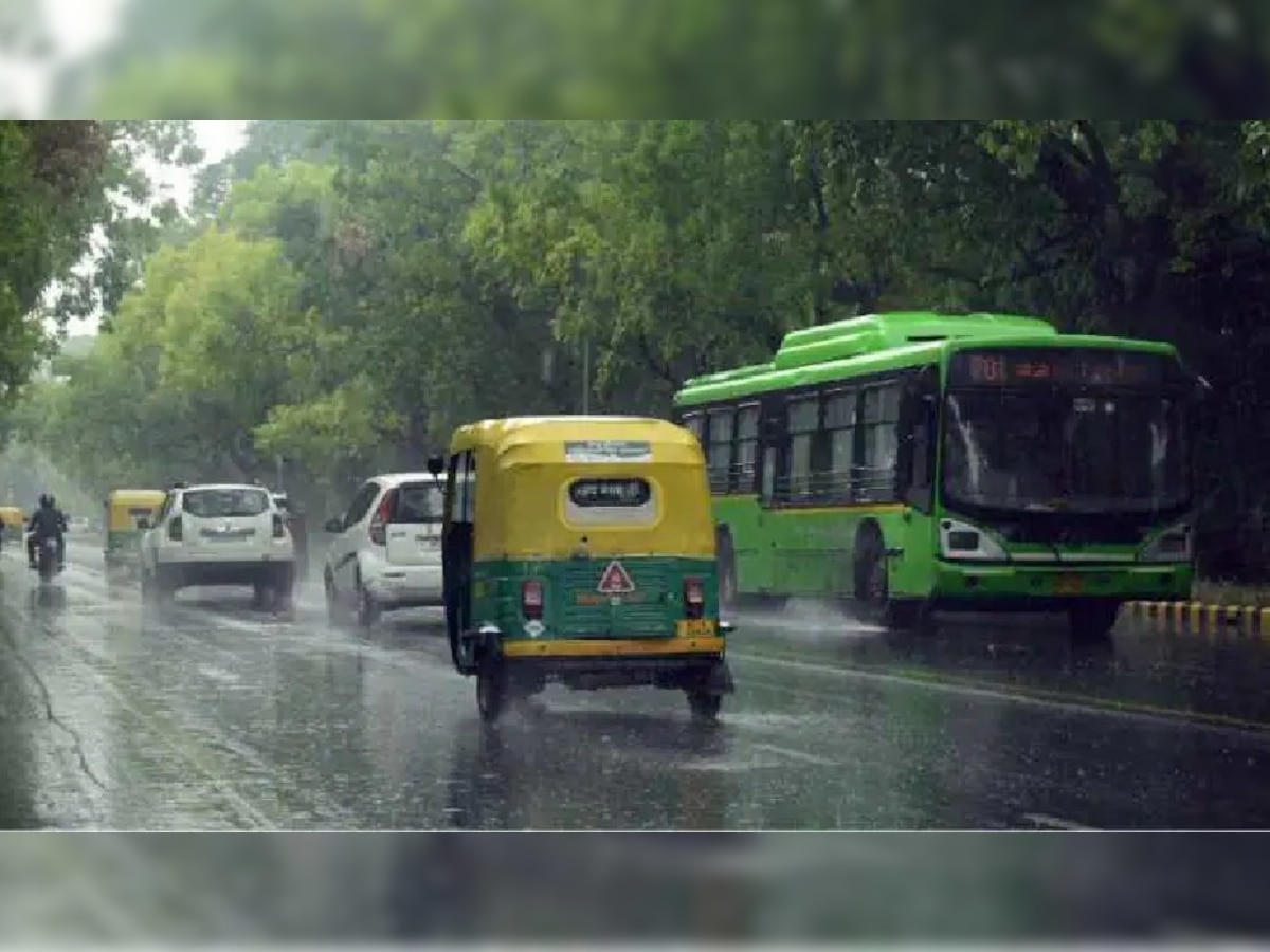 Weather Update News: दिल्ली-NCR में अगले 12 घंटे तक जारी रहेगी बारिश, IMD ने जारी किया अलर्ट