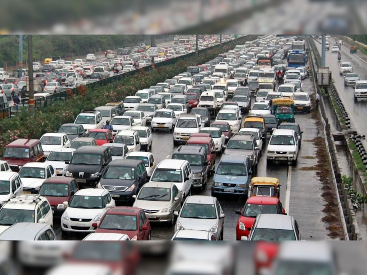 Vehicle Scrapping: अगर आपकी कार इस नंबर से होती है शुरू तो हो जाएं सावधान, 1 फरवरी से सीज की जाएंगी 1 लाख 19 हजार गाड़ियां