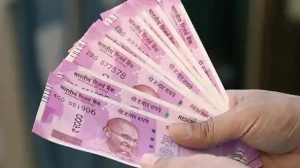 Union Budget 2023: केंद्रीय बजट में होगी 8वें वेतन आयोग की घोषणा? सैलरी हाइक पर लाखों सरकारी कर्मचारियों को वित्तमंत्री दे सकती हैं बड़ी सौगात