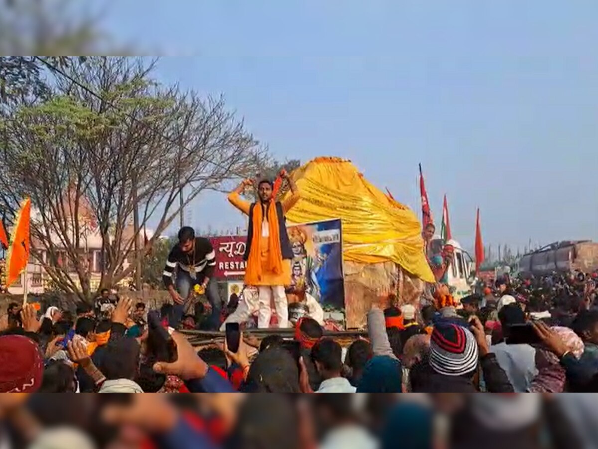 नेपाल से बिहार पहुंची शालिग्राम शिलाओं की पूजा के लिए उमड़ी भीड़, मुजफ्फरपुर में महाआरती के बाद अगले पड़ाव पर निकली यात्रा