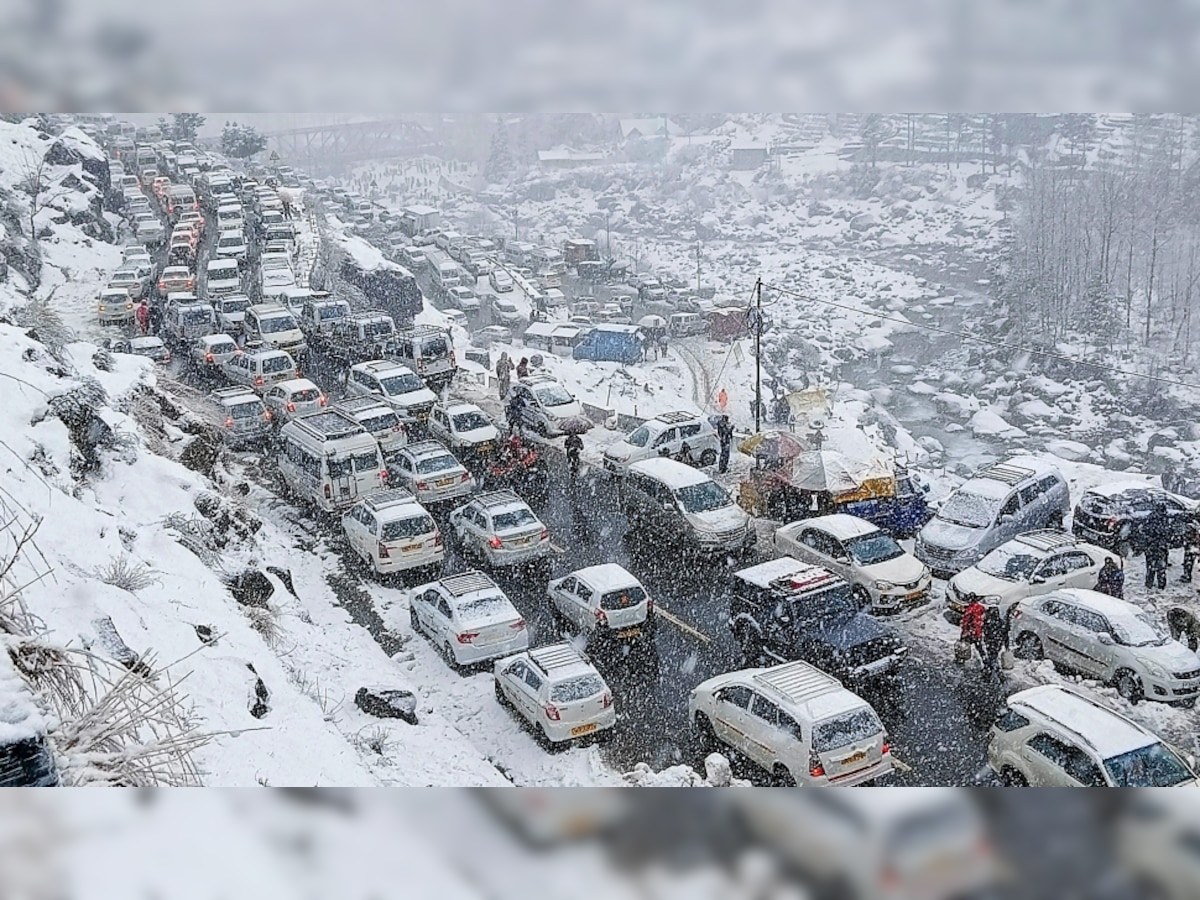 हिमाचल: 350 सड़कें बंद, बिजली गुल, नल में जमा पानी, शिमला-मनाली में लोगों की बढ़ी परेशानी