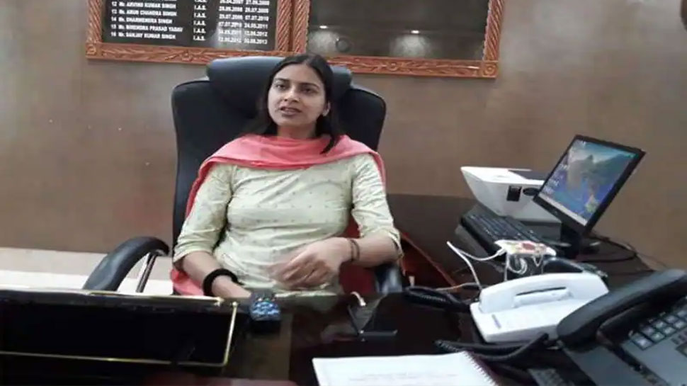 आईएएस इनायत खान बिहार में काफी पॉपुलर