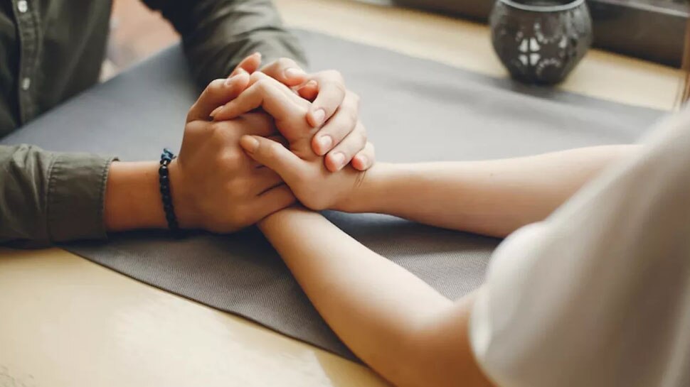 Relationship Tips: मैरिड लाइफ को बनाना चाहते हैं मजेदार तो पुरुषों को जरूर माननी चाहिए ये 4 बातें, पत्नी भी रहती हैं खुश