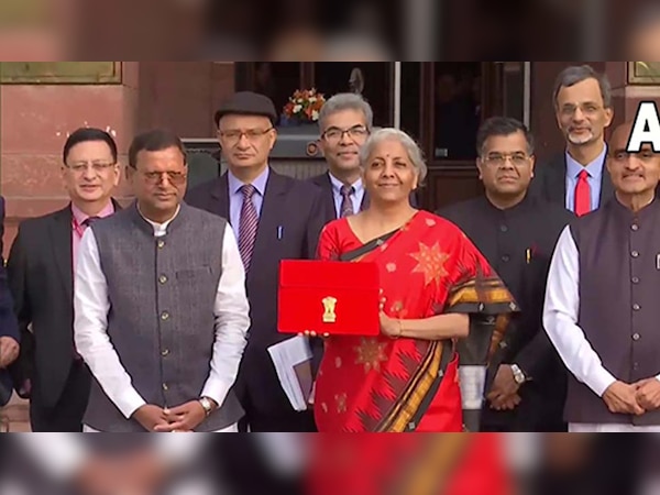 मैं बजट हूं; न मेरी किसी से दोस्ती है, न दुश्मनी, लेकिन लोग मुझे संदिग्ध निगाह से देखते हैं