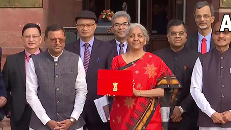 मैं बजट हूं; न मेरी किसी से दोस्ती है, न दुश्मनी, लेकिन लोग मुझे संदिग्ध निगाह से देखते हैं मैं बजट हूं; न मेरी किसी से दोस्ती है, न दुश्मनी, लेकिन लोग मुझे संदिग्ध निगाह से देखते हैं