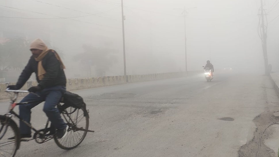 Weather Forecast: क्या दिल्ली NCR को मिल गई बारिश और ठंडी हवाओं से राहत? मौसम विभाग ने बताया अपडेट, जान लें अपने शहर का हाल 