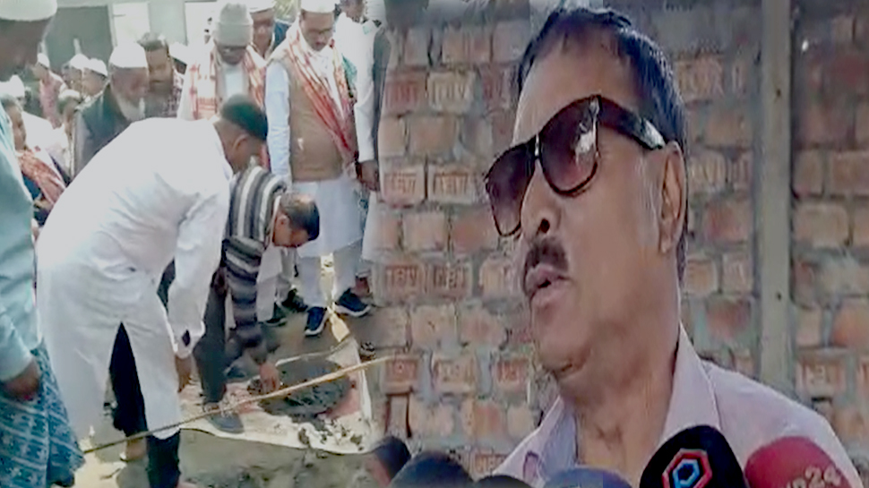 Assam के हिंदू शख्स ने की अपनी जमीन मुस्लिम समुदाय को दान; वजह जान आप भी करेंगे तारीफ Assam के हिंदू शख्स ने की अपनी जमीन मुस्लिम समुदाय को दान; वजह जान आप भी करेंगे तारीफ