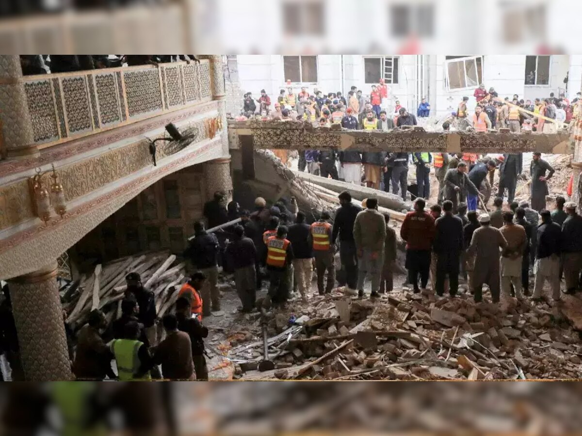 Peshawar Blast Case: पेशावर मस्जिद ब्लास्ट पर पुलिस का ख़ुलासा; सुरक्षा में हुई बड़ी चूक 