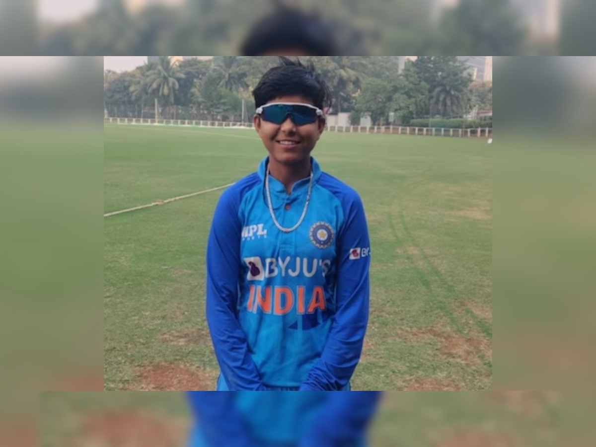 Under-19 क्रिकेट वर्ल्ड कप जीतकर घर पहुंची सोनिया, गांव वालों ने किया ढोल नगाड़े से स्वागत
