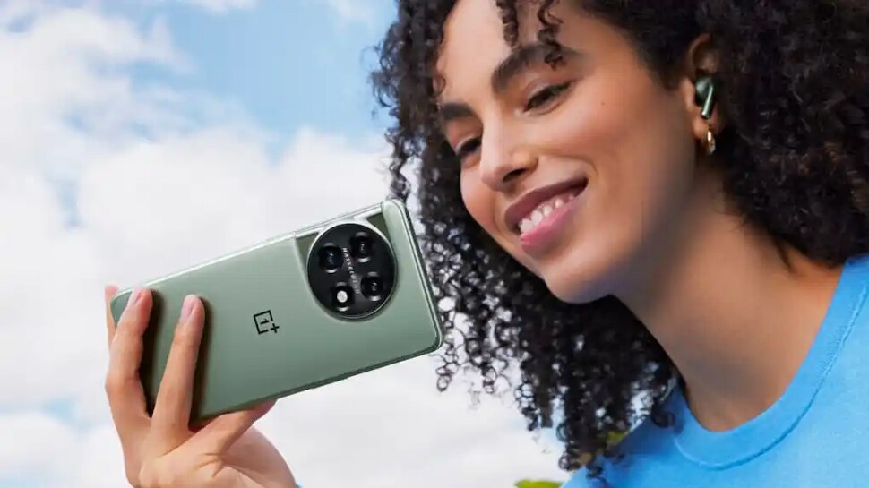 iPhone 14 को टेंशन देने आ रहा OnePlus का धुआंधार Smartphone, भारत में बिकेगा सिर्फ इतने रुपये में