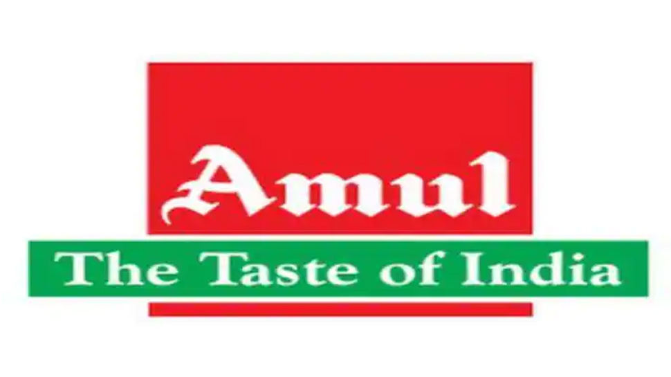 आम आदमी की जेब पर महंगाई की मार, अमूल ने एक लीटर दूध पर बढ़ाए 3 रुपये आम आदमी की जेब पर महंगाई की मार, अमूल ने एक लीटर दूध पर बढ़ाए 3 रुपये