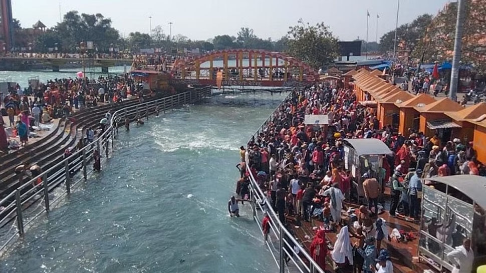 Magh Purnima 2023: खूब मेहनत करने के बावजूद हाथ में नहीं टिकता पैसा? माघ पूर्णिमा पर जरूर कर लें ये 3 काम, फिर देख लें चमत्कार 