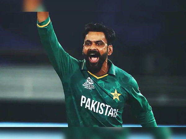 क्रिकेटर मोहम्मद हफीज ने लिया 'जामिया' में एडमीशन, भारत को हराने की वजह से नहीं लगेगी फीस