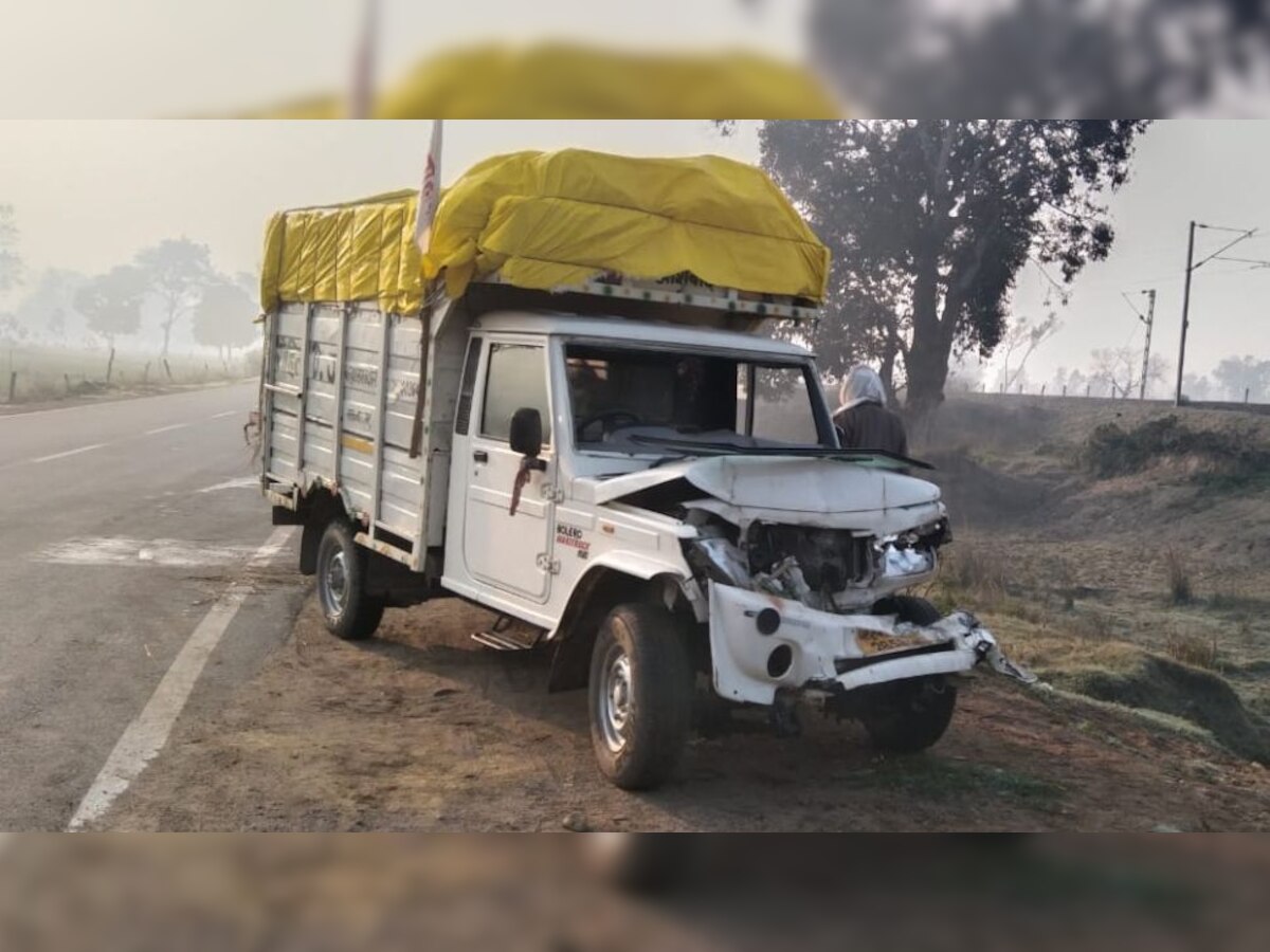 Barabanki: श्रद्धालुओं से भरी पिकअप हादसे का शिकार,दर्जनभर घायल,6 की हालत गंभीर