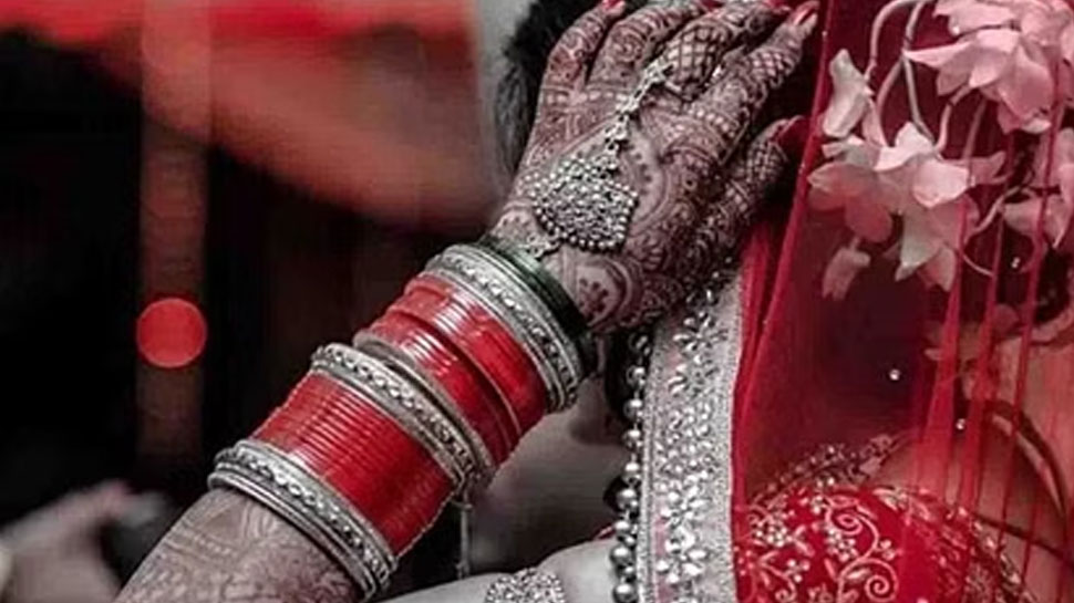 Bride Will Not Wear Lehenga: पंजाब में दुल्हन अब नहीं पहनेगी लहंगा, लेट हुई बारात तो देना पड़ेगा इतना जुर्माना