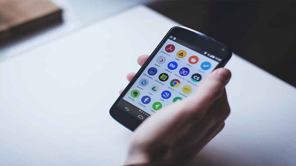 Chinese Apps Ban: भारत ने चीन को दिया बड़ा झटका! 232 चीनी ऐप किए बैन; कर रहे थे ये गड़बड़ी