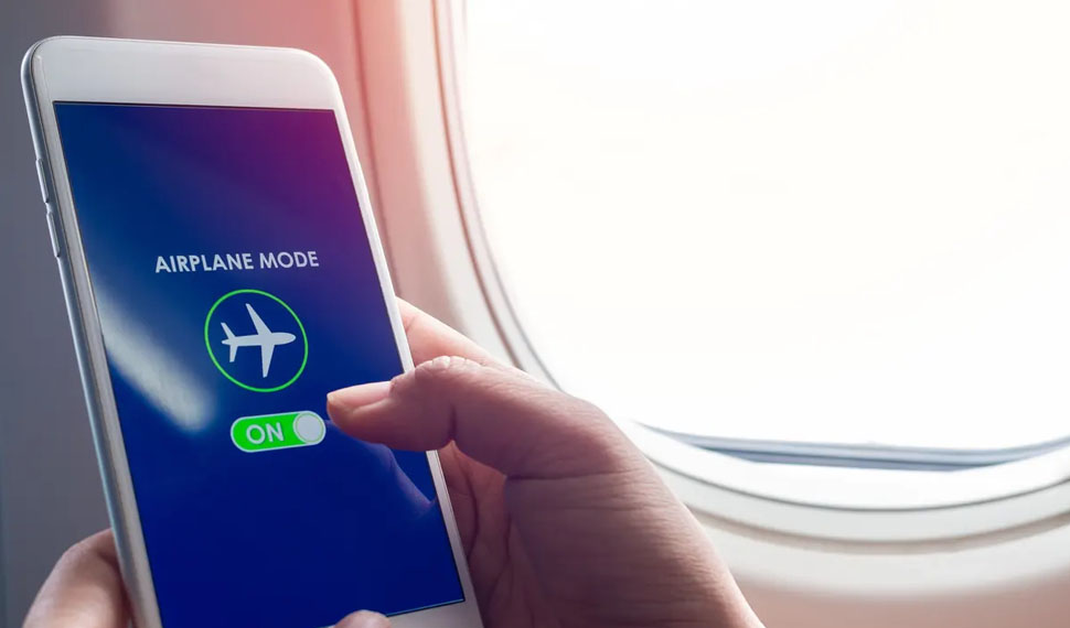 एरोप्लेन में अगर आपने Flight Mode में नहीं रखा अपना फोन तो गजब हो जाएगा, आज ठीक से जान लीजिए…-If you do not keep your phone in flight mode in aeroplane, then it will be amazing, know properly today…