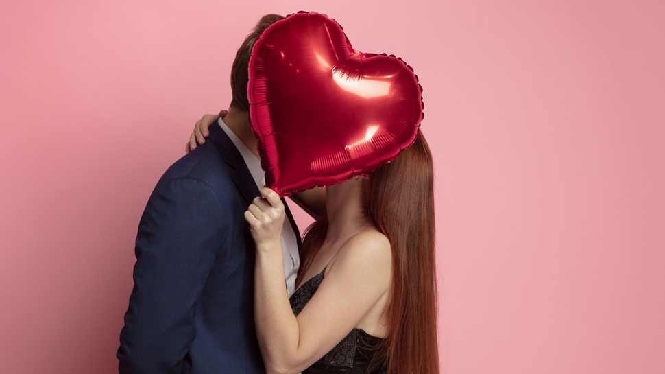 इन मुस्लिम देशों में वैलेनटाइन डे मनाने के खिलाफ जारी फतवा, पकड़े जाने पर होगी ये कार्रवाई इन मुस्लिम देशों में वैलेनटाइन डे मनाने के खिलाफ जारी फतवा, पकड़े जाने पर होगी ये कार्रवाई