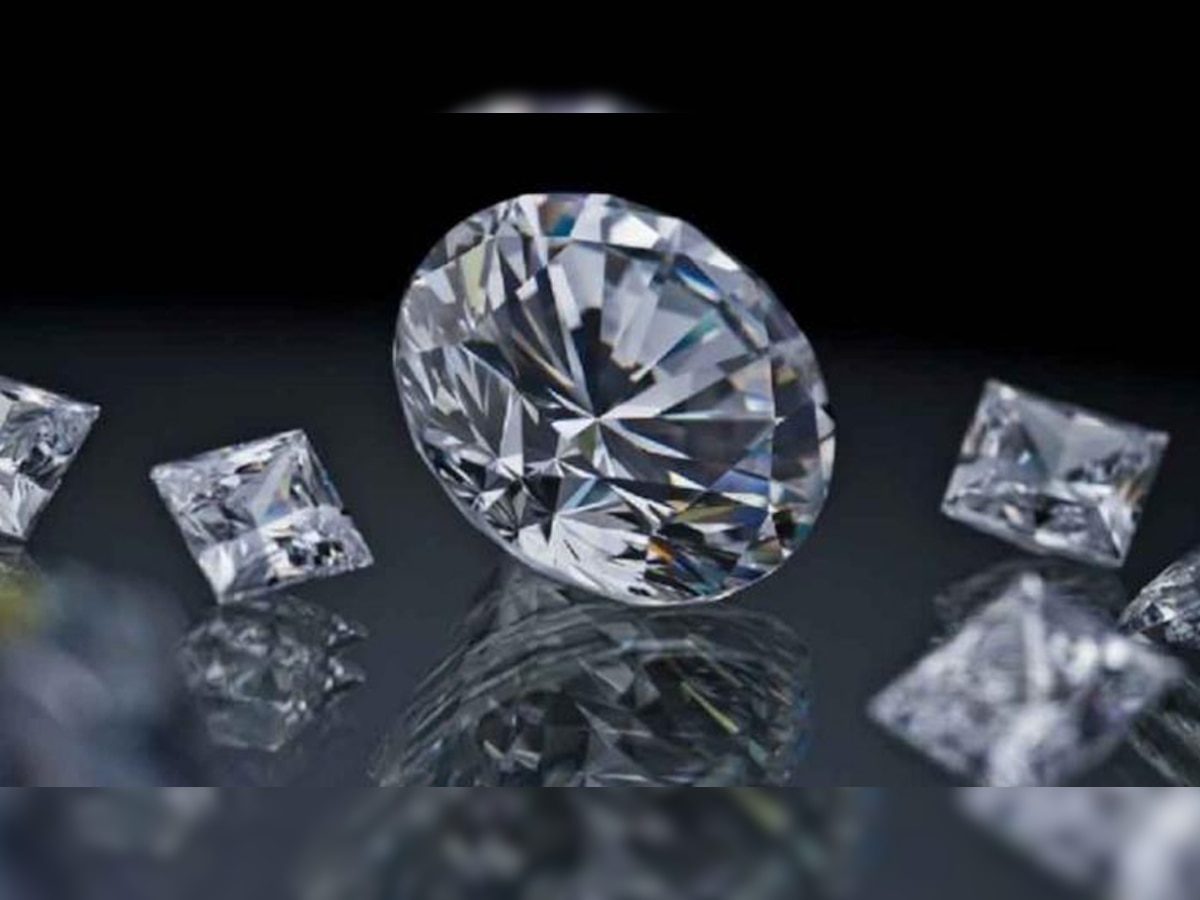 लैब में ऐसे तैयार होते हैं हीरे, जानें मजबूती, बनावट और कीमत में कितना होता है फर्क?