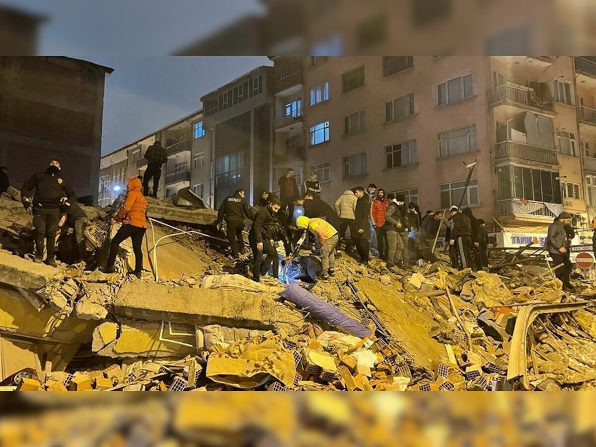 turkey earthquake photos building collaps and many died in turkey smzs