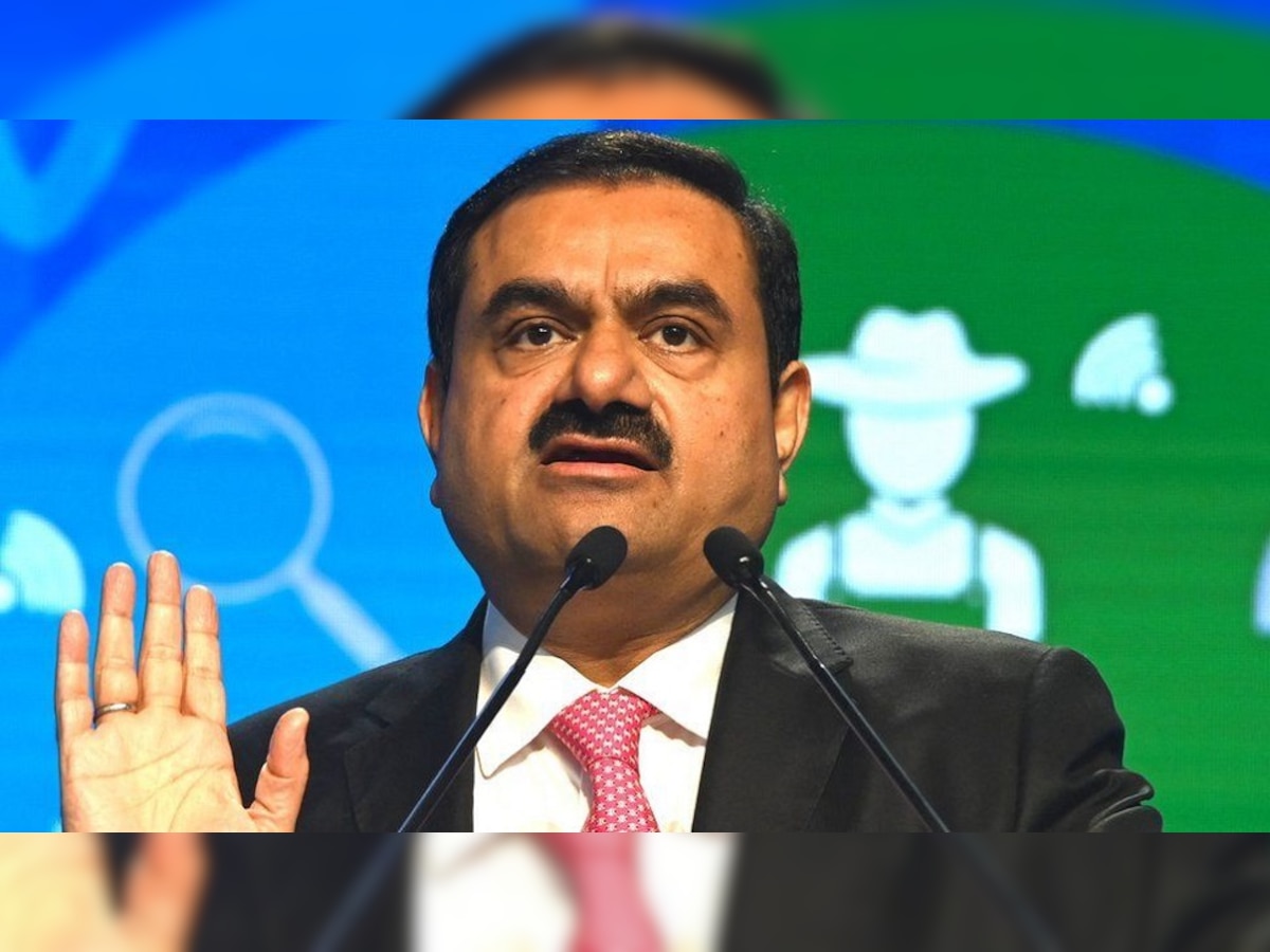 Adani Group की मुश्किलें नहीं हो रहीं कम, आज भी शेयरों में गिरावट का सिलसिला जारी