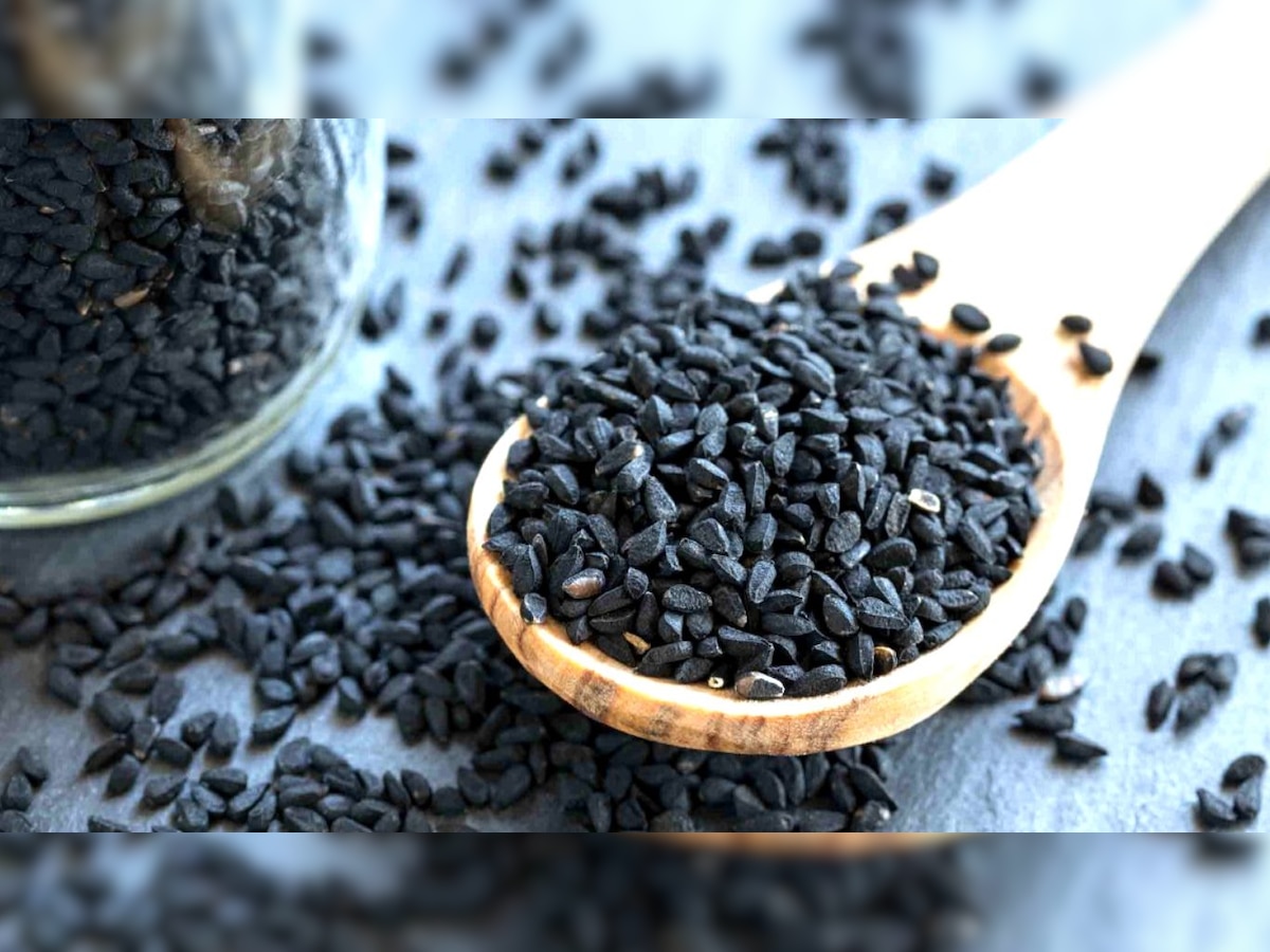 Black Seeds Benefits: अगर बढ़ रहा है आपका वजन, तो खाली पेट करें कलौंजी का सेवन, मिलेंगे कमाल के फायदे