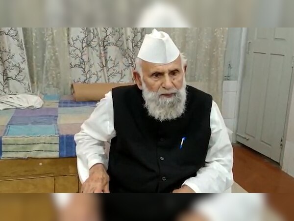 Sambhal: SP सांसद शफ़ीक़ुर्रहमान बर्क़ का बड़ा बयान, कहा- नहीं लागू होने देंगे UCC 