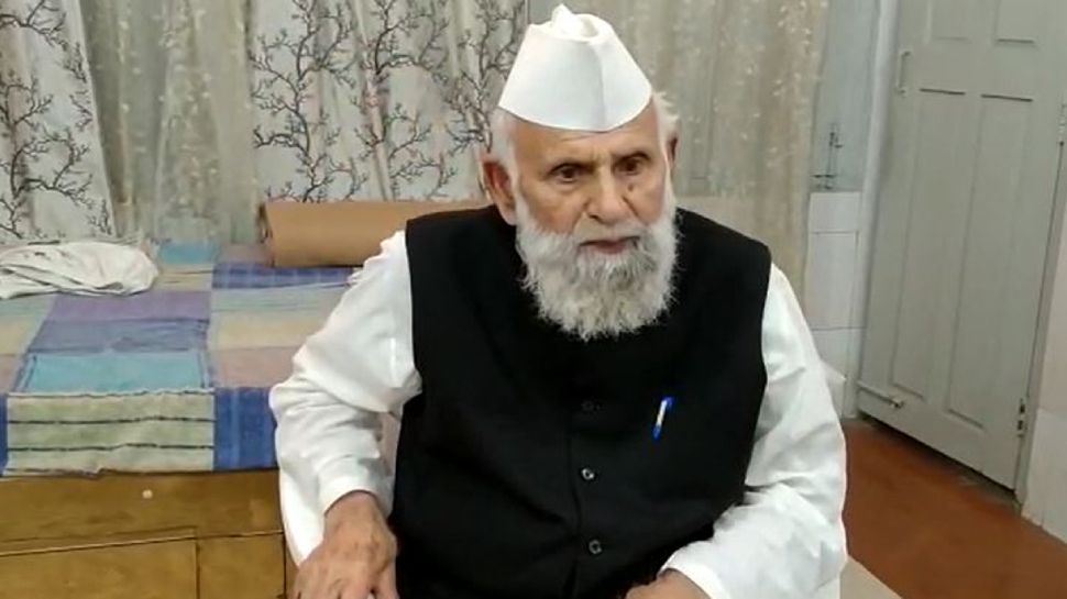 Sambhal: SP सांसद शफ़ीक़ुर्रहमान बर्क़ का बड़ा बयान, कहा- नहीं लागू होने देंगे UCC Sambhal: SP सांसद शफ़ीक़ुर्रहमान बर्क़ का बड़ा बयान, कहा- नहीं लागू होने देंगे UCC